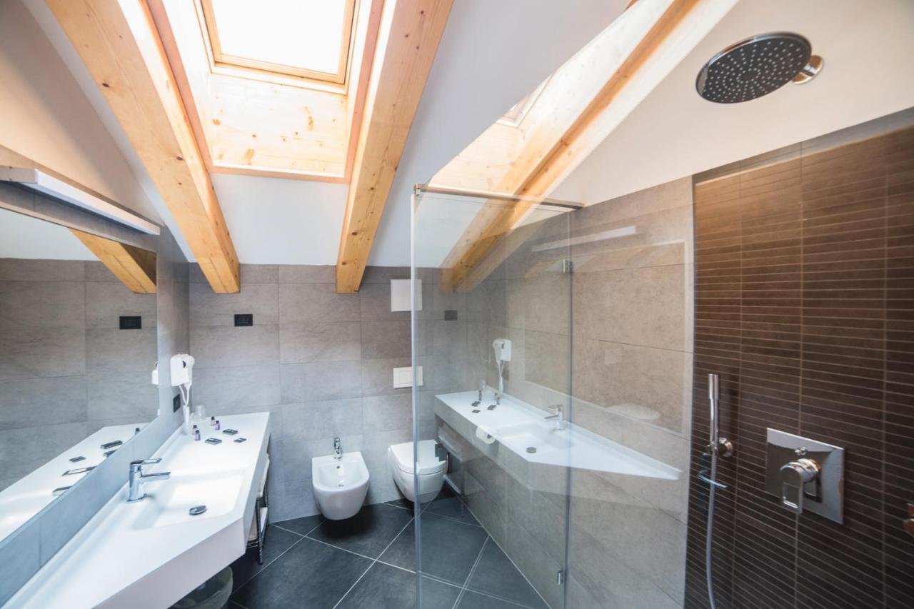 Hotel Garni Paradisi - Wellness & Spa Mezzano Exterior photo